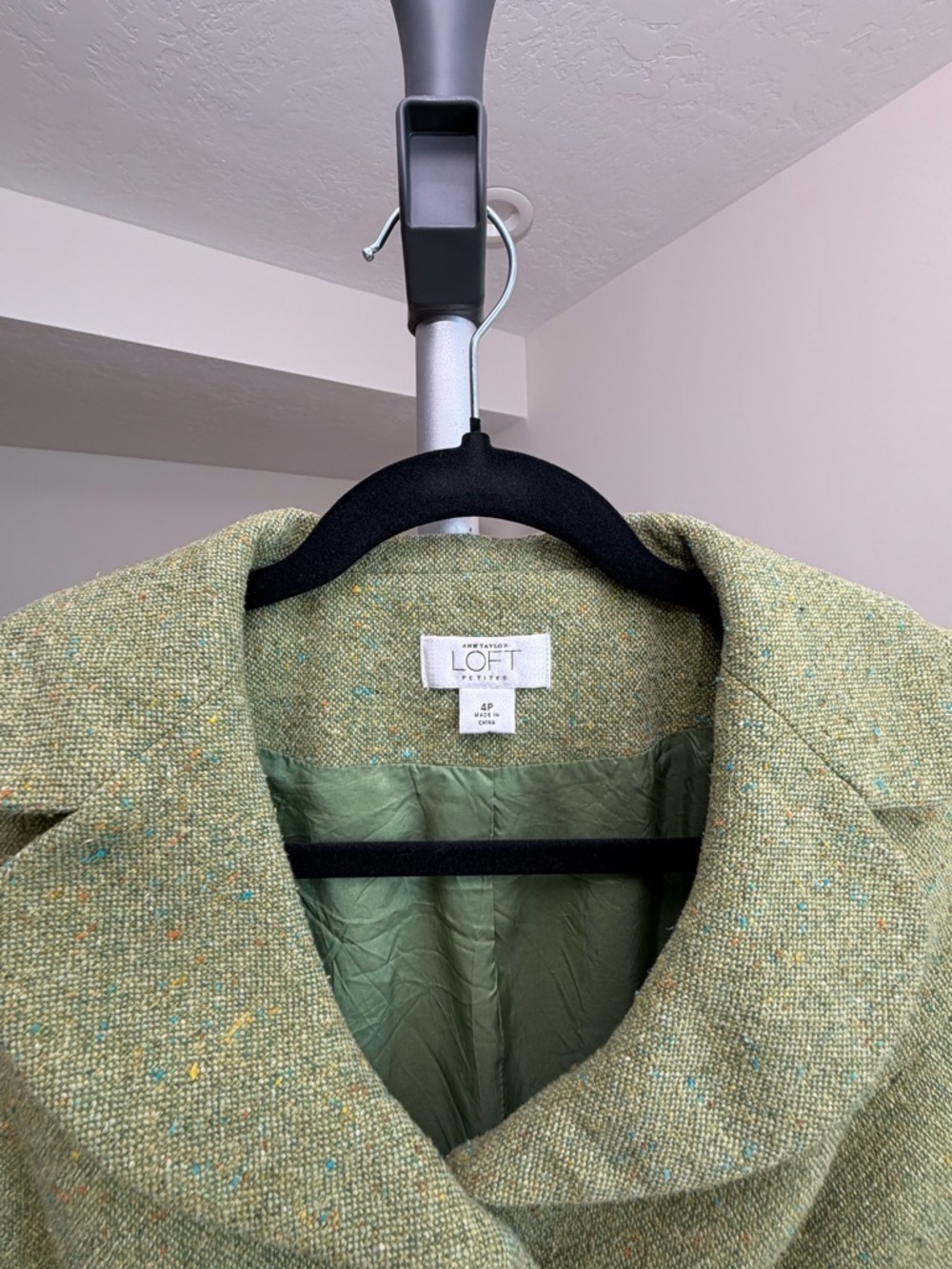 Women’s | LOFT Ann Taylor Petite Tweed Blazer, Sage Green | Size 4P Small - Picture 3 of 7